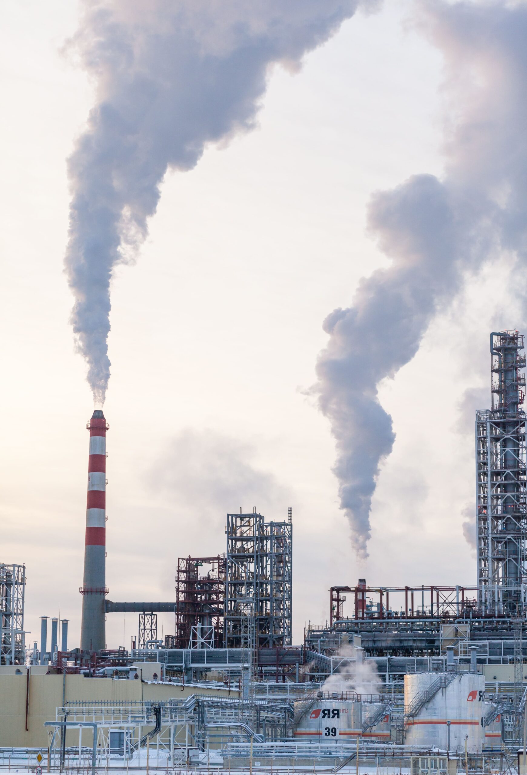 the-work-of-a-petrochemical-plant-smoke-is-coming-2026-03-24-07-29-32-utc (1)
